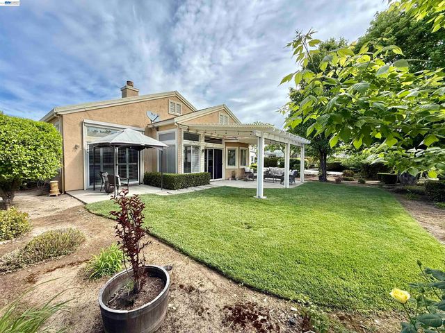 30 Gala Ln, Brentwood, CA 94513