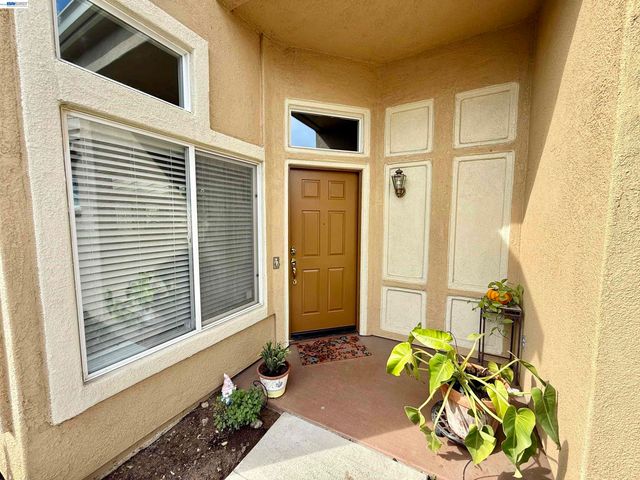 30 Gala Ln, Brentwood, CA 94513