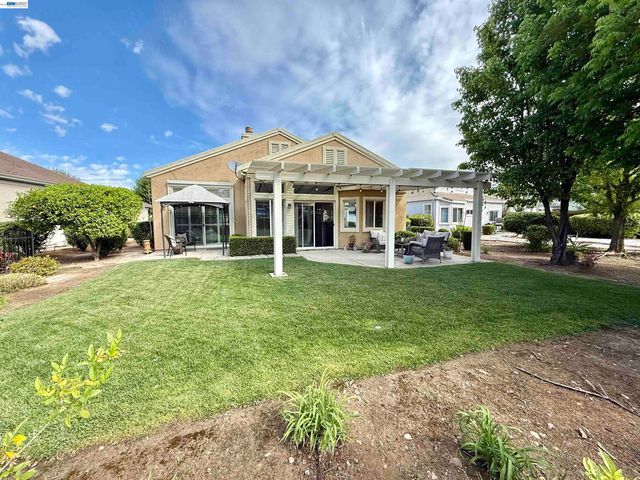 30 Gala Ln, Brentwood, CA 94513