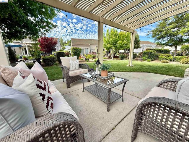 30 Gala Ln, Brentwood, CA 94513