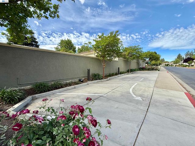 30 Gala Ln, Brentwood, CA 94513