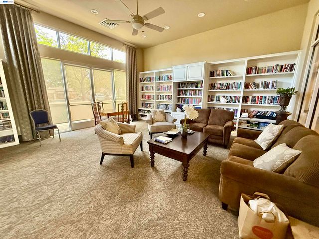 30 Gala Ln, Brentwood, CA 94513