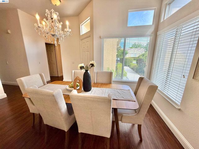 30 Gala Ln, Brentwood, CA 94513