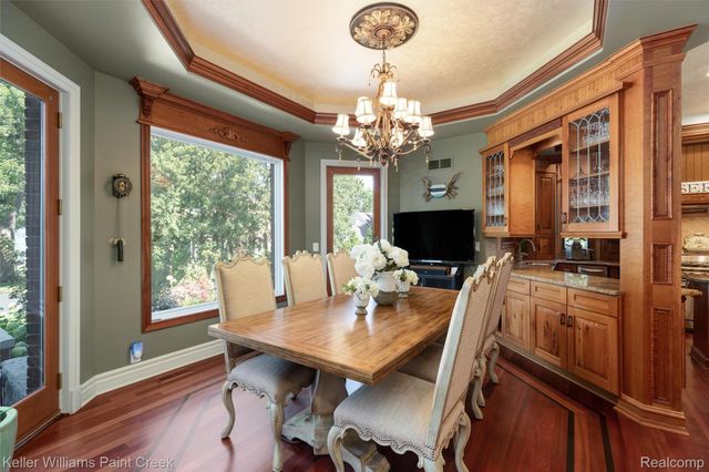 22220 E River Road, Grosse Ile Township, MI 48138