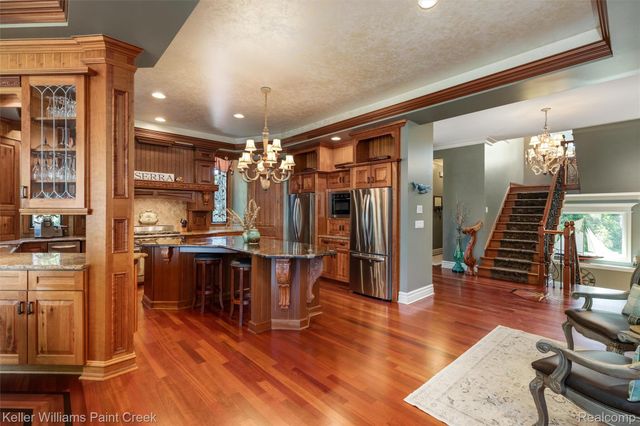 22220 E River Road, Grosse Ile Township, MI 48138