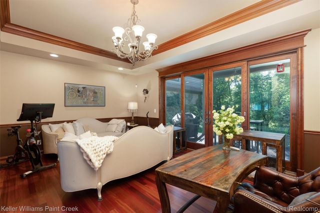 22220 E River Road, Grosse Ile Township, MI 48138