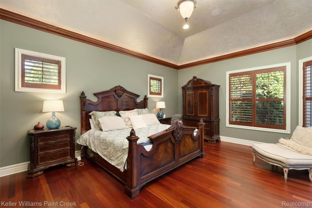 22220 E River Road, Grosse Ile Township, MI 48138