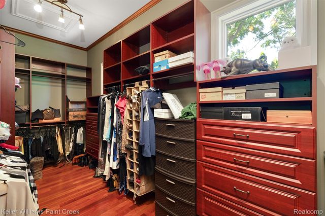 22220 E River Road, Grosse Ile Township, MI 48138