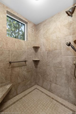 22220 E River Road, Grosse Ile Township, MI 48138