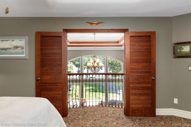 22220 E River Road, Grosse Ile Township, MI 48138