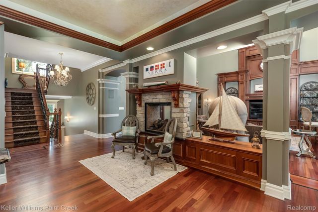 22220 E River Road, Grosse Ile Township, MI 48138