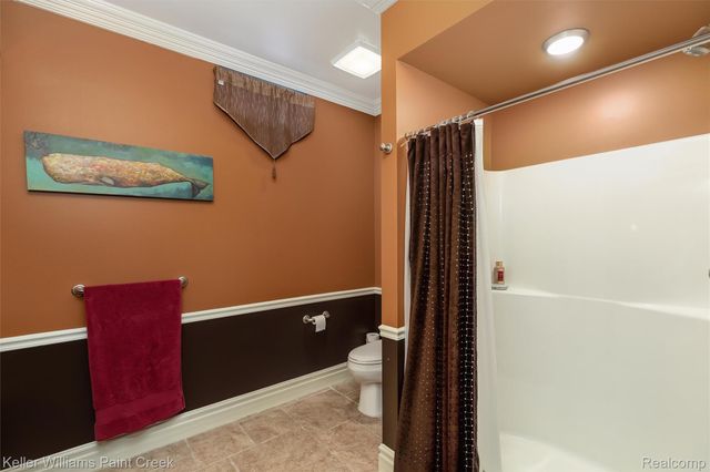 22220 E River Road, Grosse Ile Township, MI 48138