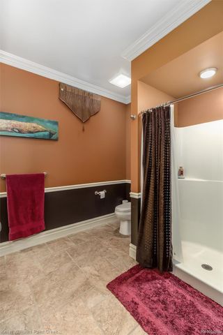 22220 E River Road, Grosse Ile Township, MI 48138