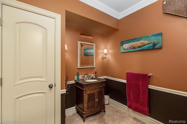 22220 E River Road, Grosse Ile Township, MI 48138