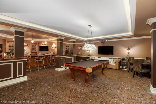 22220 E River Road, Grosse Ile Township, MI 48138