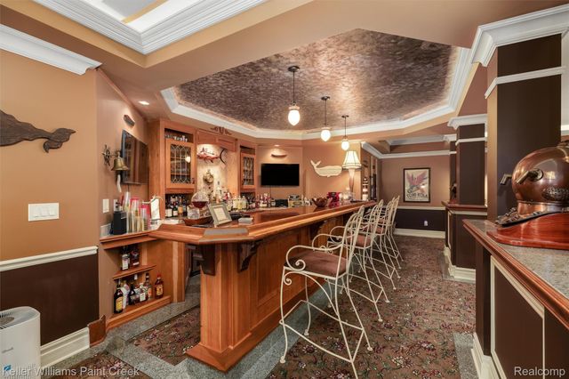 22220 E River Road, Grosse Ile Township, MI 48138