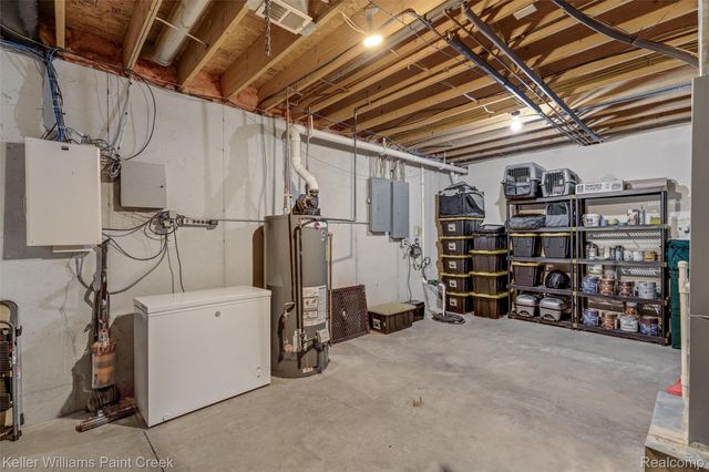 22220 E River Road, Grosse Ile Township, MI 48138