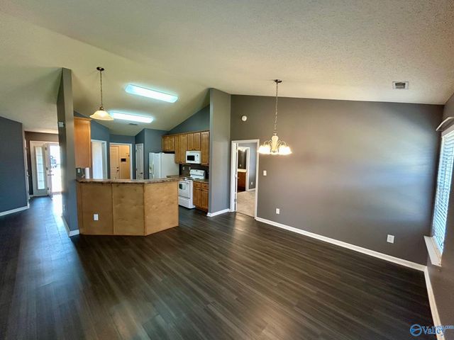 210 Shadow Cove Drive SW, Huntsville, AL 35824