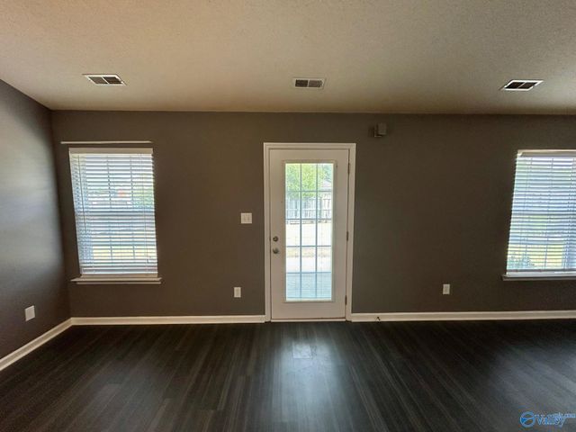 210 Shadow Cove Drive SW, Huntsville, AL 35824