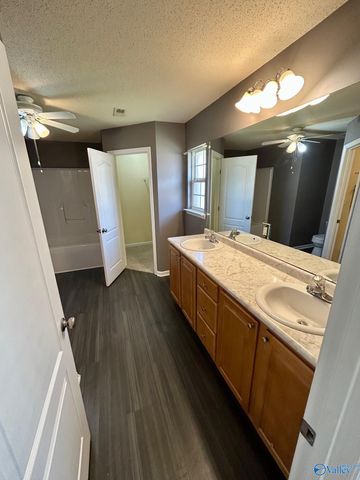 210 Shadow Cove Drive SW, Huntsville, AL 35824