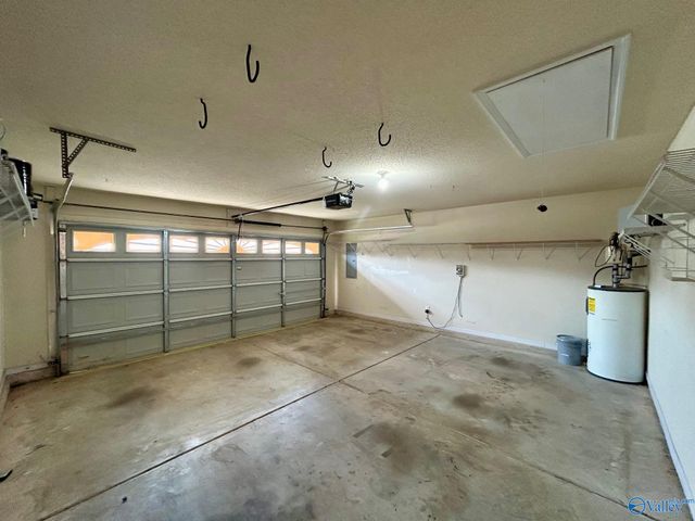 210 Shadow Cove Drive SW, Huntsville, AL 35824