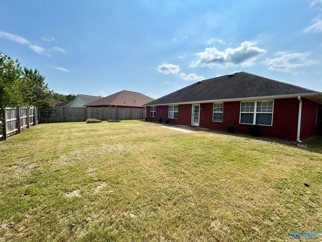 210 Shadow Cove Drive SW, Huntsville, AL 35824