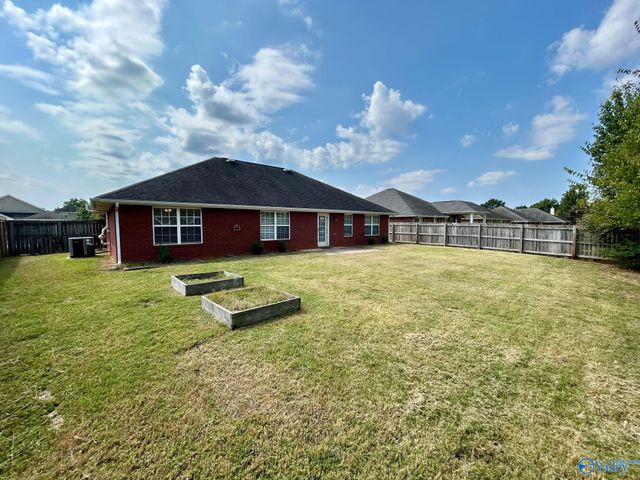 210 Shadow Cove Drive SW, Huntsville, AL 35824