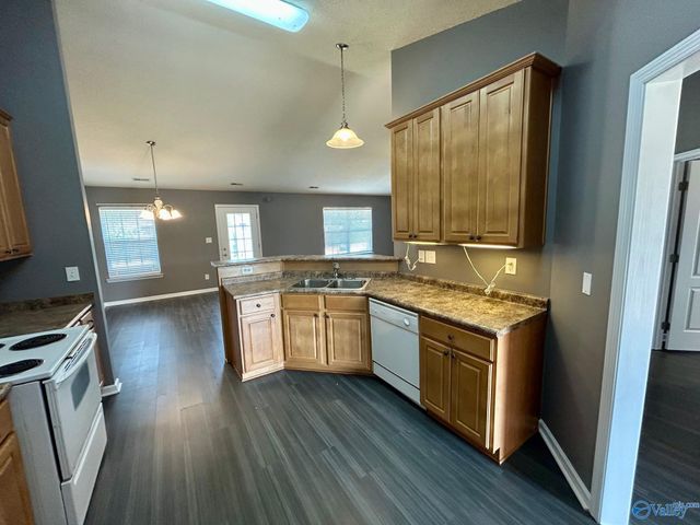 210 Shadow Cove Drive SW, Huntsville, AL 35824