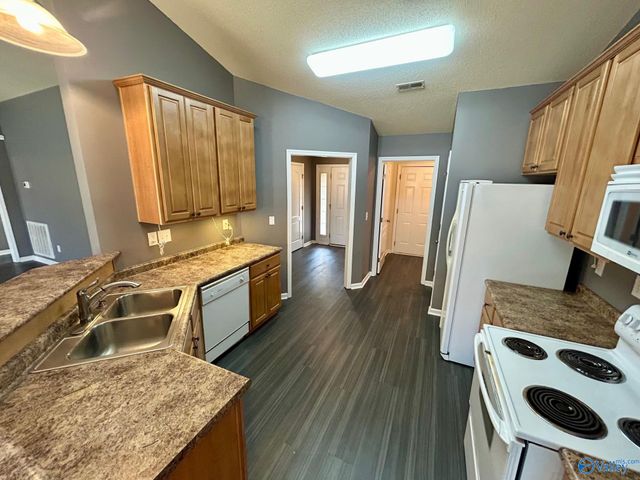 210 Shadow Cove Drive SW, Huntsville, AL 35824