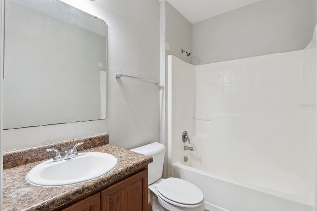 1038 SUFFRAGETTE CIRCLE, Haines City, FL 33844