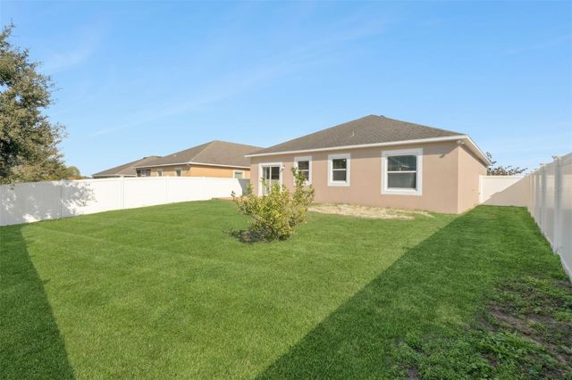 1038 SUFFRAGETTE CIRCLE, Haines City, FL 33844