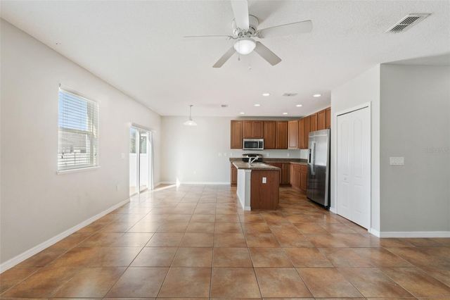 1038 SUFFRAGETTE CIRCLE, Haines City, FL 33844