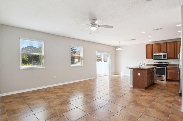 1038 SUFFRAGETTE CIRCLE, Haines City, FL 33844