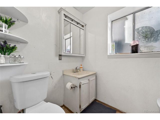 4581 Fullerton Ct, Denver, CO 80239