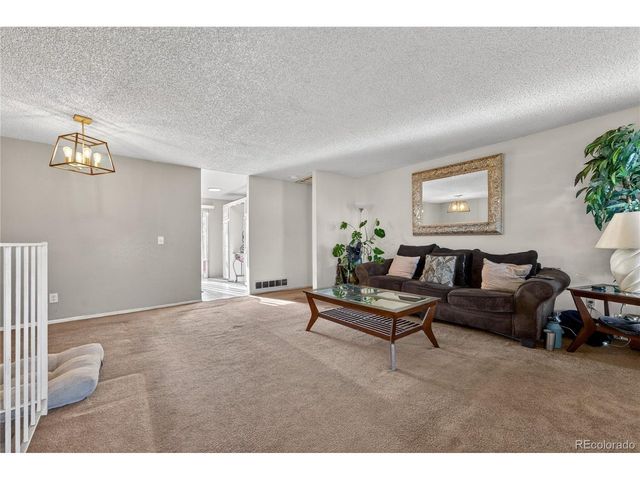 4581 Fullerton Ct, Denver, CO 80239