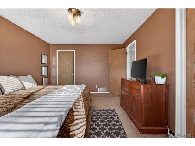 4581 Fullerton Ct, Denver, CO 80239