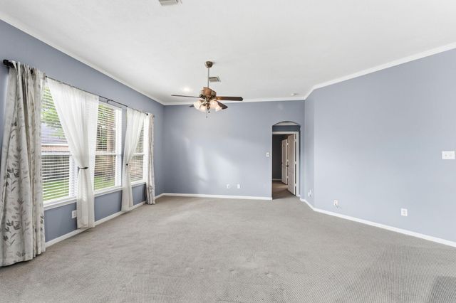 18815 Cluster Oaks Drive, Magnolia, TX 77355