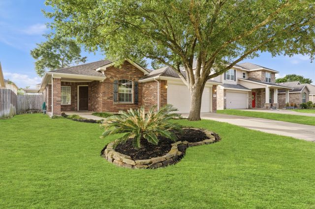 18815 Cluster Oaks Drive, Magnolia, TX 77355