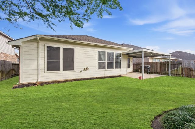 18815 Cluster Oaks Drive, Magnolia, TX 77355