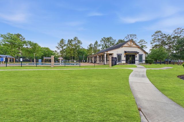 18815 Cluster Oaks Drive, Magnolia, TX 77355