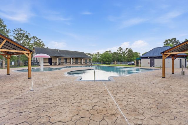 18815 Cluster Oaks Drive, Magnolia, TX 77355