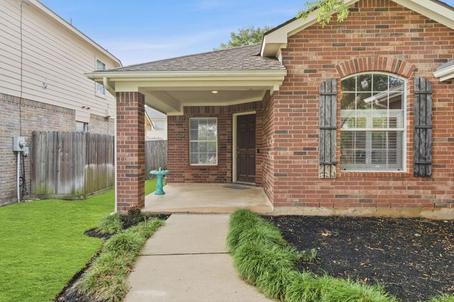 18815 Cluster Oaks Drive, Magnolia, TX 77355