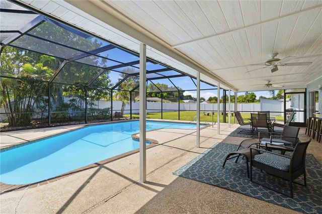 7815 18TH AVENUE NW, Bradenton, FL 34209