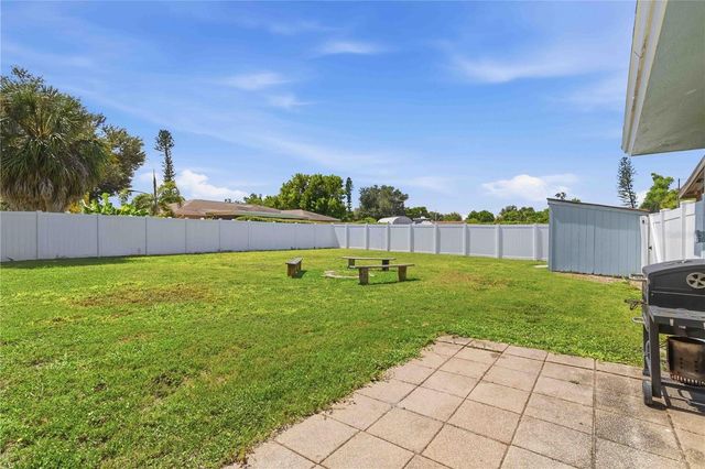 7815 18TH AVENUE NW, Bradenton, FL 34209