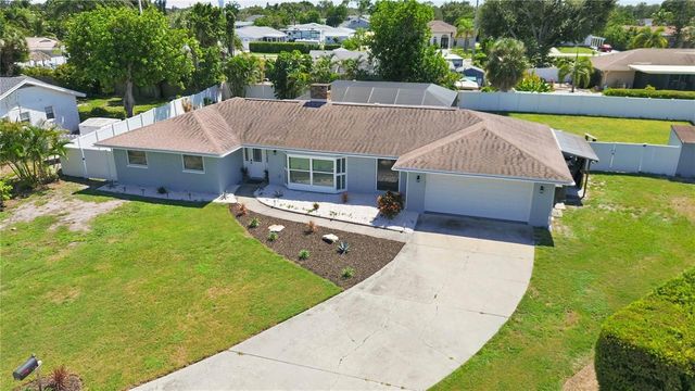 7815 18TH AVENUE NW, Bradenton, FL 34209