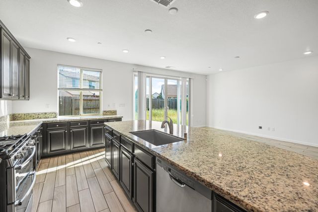 9362 Bear Grass Cir, Sacramento, CA 95829