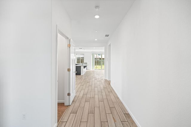 9362 Bear Grass Cir, Sacramento, CA 95829