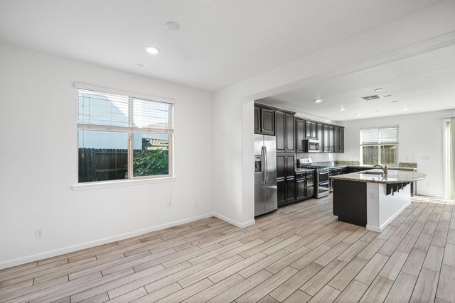 9362 Bear Grass Cir, Sacramento, CA 95829
