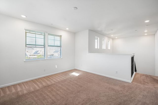 9362 Bear Grass Cir, Sacramento, CA 95829