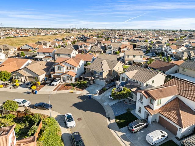 9362 Bear Grass Cir, Sacramento, CA 95829